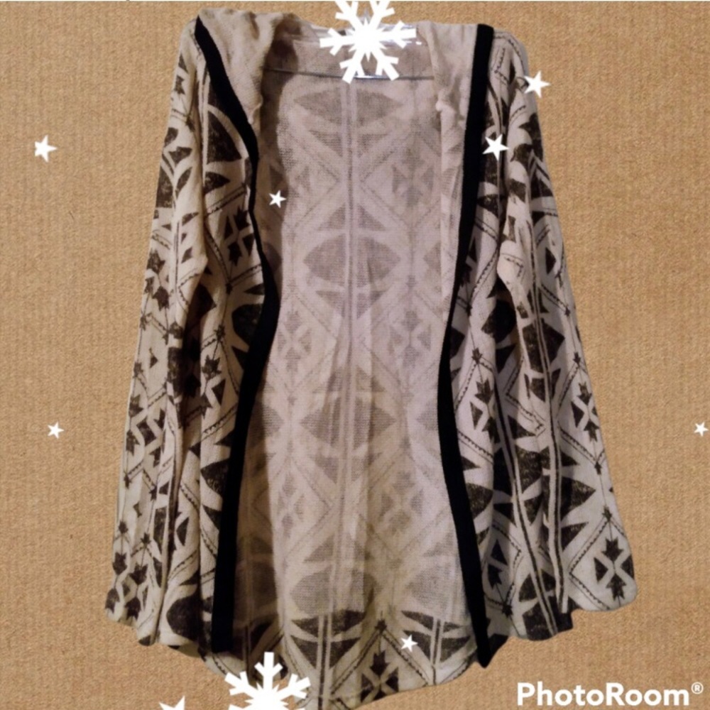 ❄️Charlotte Russe Aztec Hooded Cardigan❄️